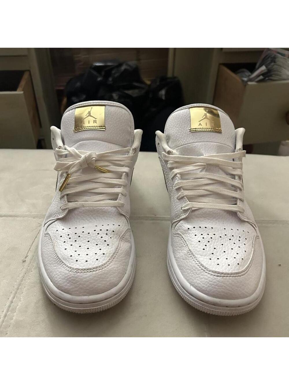 Air Jordan 1 Low SE women’s white and metallic gold sneakers size 9.5